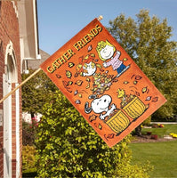 NON - VINTAGE FLAG - GATHER FRIENDS - snoopn4pnuts.com