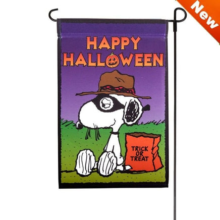 NON - VINTAGE FLAG - HAPPY HALLOWEEN WITH SPIKE - snoopn4pnuts.com