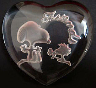 Snoopy Vintage Glass Heart-Shaped Paperweight  - Friends