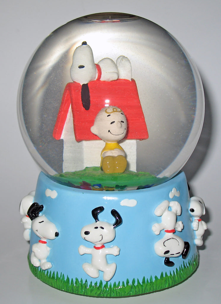 Flambro Charlie Brown and Snoopy Musical Water Globe - "You've got a friend"