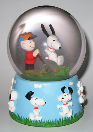 Flambro Charlie Brown And Snoopy Musical Water Globe - "Everything Is Beautiful" (New But Near Mint)