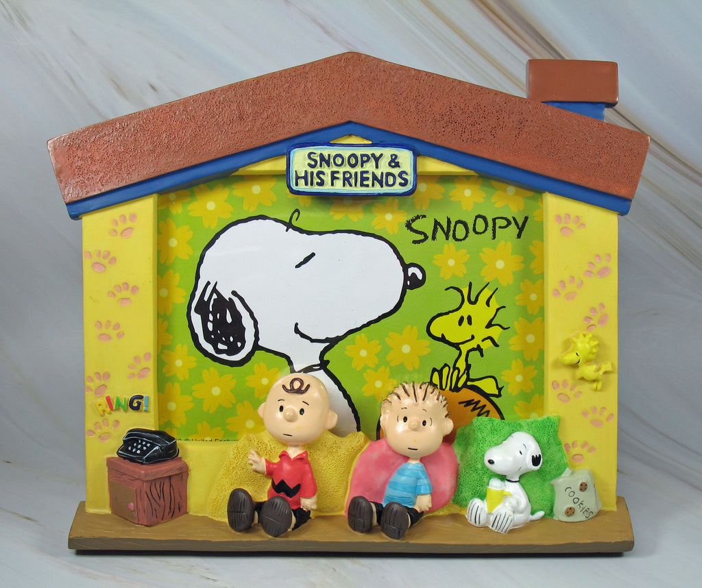 Peanuts Imported 2-D Picture Frame - RARE!