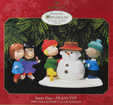 1999 Peanuts Keepsake Collector's Club Exclusive Ornament Set - Snow Day