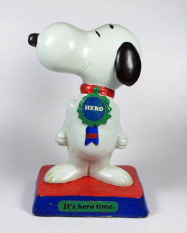 Peanuts Philosophy Figurine - Snoopy Hero - snoopn4pnuts.com