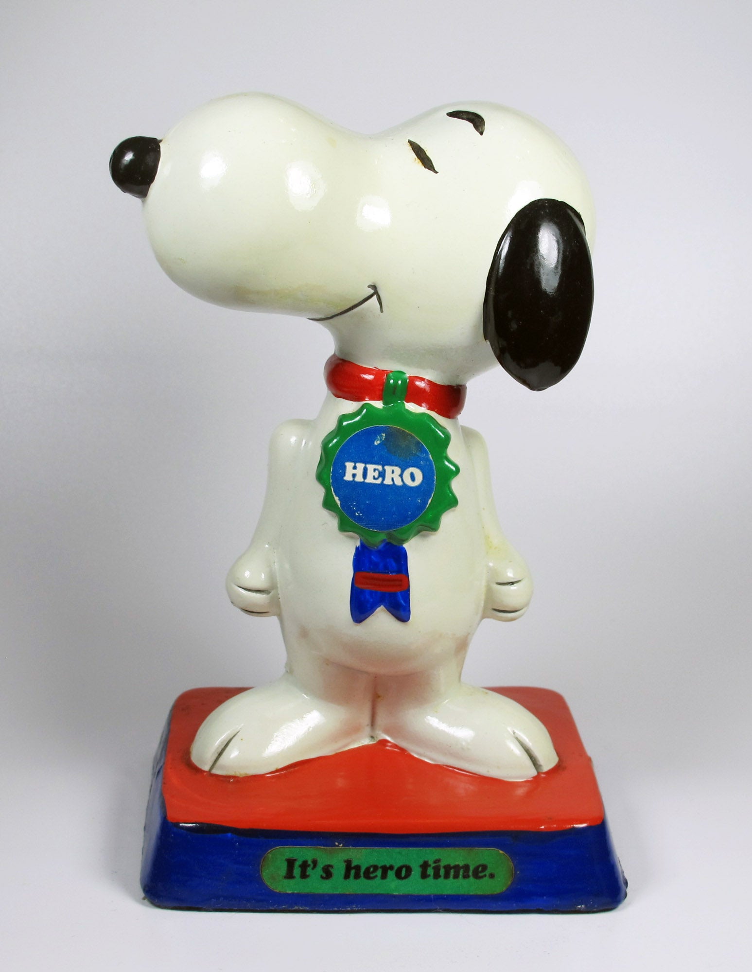 Peanuts Philosophy Figurine - Snoopy Hero