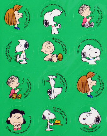 Peanuts Mini Circle - Shaped Stickers - snoopn4pnuts.com