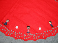 Peanuts Felt Christmas Tree Skirt (Handmade) - snoopn4pnuts.com