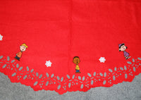 Peanuts Felt Christmas Tree Skirt (Handmade) - snoopn4pnuts.com