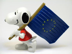 SNOOPY CARRYING FLAG OF EUROPE PVC