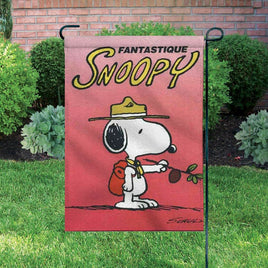 Peanuts Double - Sided Flag - Snoopy Beagle Scout Fantastique (French: Fantastic) - snoopn4pnuts.com