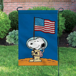 Peanuts Double - Sided Flag - Snoopy Astronaut - snoopn4pnuts.com