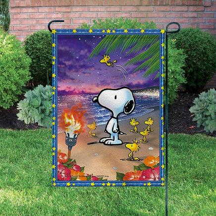 Peanuts Double - Sided Flag - Snoopy and Woodstocks On The Beach - snoopn4pnuts.com