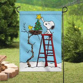 Peanuts Double - Sided Flag - Snoopy Decorating Christmas Tree - snoopn4pnuts.com