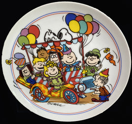 1985 Limited - Edition Collector Plate - Clown Capers (3rd In Series) - snoopn4pnuts.com