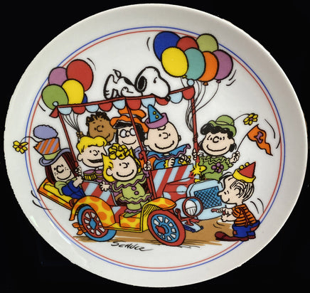 1985 Limited - Edition Collector Plate - Clown Capers (3rd In Series) - snoopn4pnuts.com
