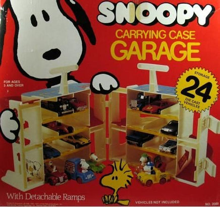 Snoopy Carrying Case Garage For Small Diecast Cars