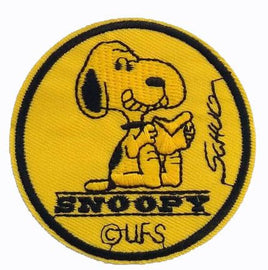 SNOOPY HOLDING LETTER PATCH - GOLD - snoopn4pnuts.com