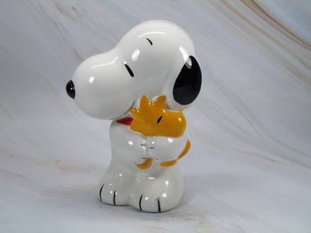 Snoopy and Woodstock Hug Bank - snoopn4pnuts.com