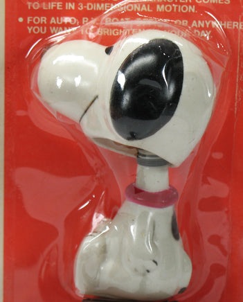 Snoopy Vintage Bobblehead With Self - Adhesive Mounting Tab - snoopn4pnuts.com