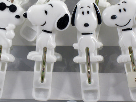 Snoopy Clothes Pins or Snack Clip Set - snoopn4pnuts.com