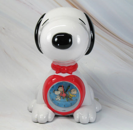 Snoopy Alarm Clock With Heart - Shaped Clock Face (Near Mint/Light Wear) - snoopn4pnuts.com