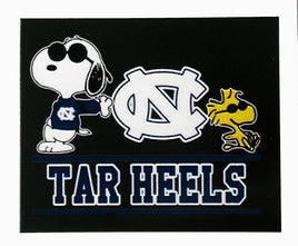Snoopy College Football Indoor/Outdoor Waterproof Vinyl Decal - North Carolina Tar Heels - snoopn4pnuts.com