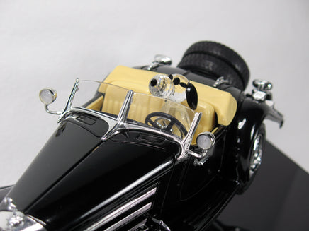 Silver Deer Crystal Snoopy Driving Diecast Mercedes Roadster In Display Case - snoopn4pnuts.com