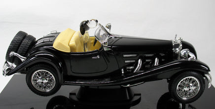 Silver Deer Crystal Snoopy Driving Diecast Mercedes Roadster In Display Case - snoopn4pnuts.com