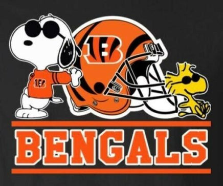 Snoopy Professional Football Indoor/Outdoor Waterproof Vinyl Decal - Cincinnati Bengals - snoopn4pnuts.com