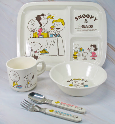 Snoopy 5 - Piece Children's Melamine Dish and Utensil Set - RARE! Japanese Sample! - snoopn4pnuts.com