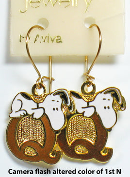 Snoopy Alphabet Cloisonne Latch Back Earrings - Gold "Q" - snoopn4pnuts.com