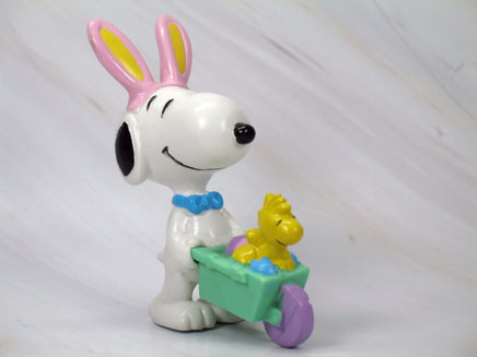 SNOOPY PUSHING EASTER EGG CART PVC - snoopn4pnuts.com
