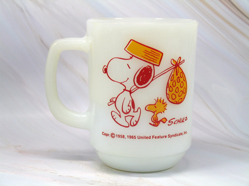 Fire King Vintage Milk Glass Mug: 