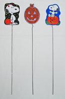 Snoopy Outdoor Halloween Yard Decor - snoopn4pnuts.com