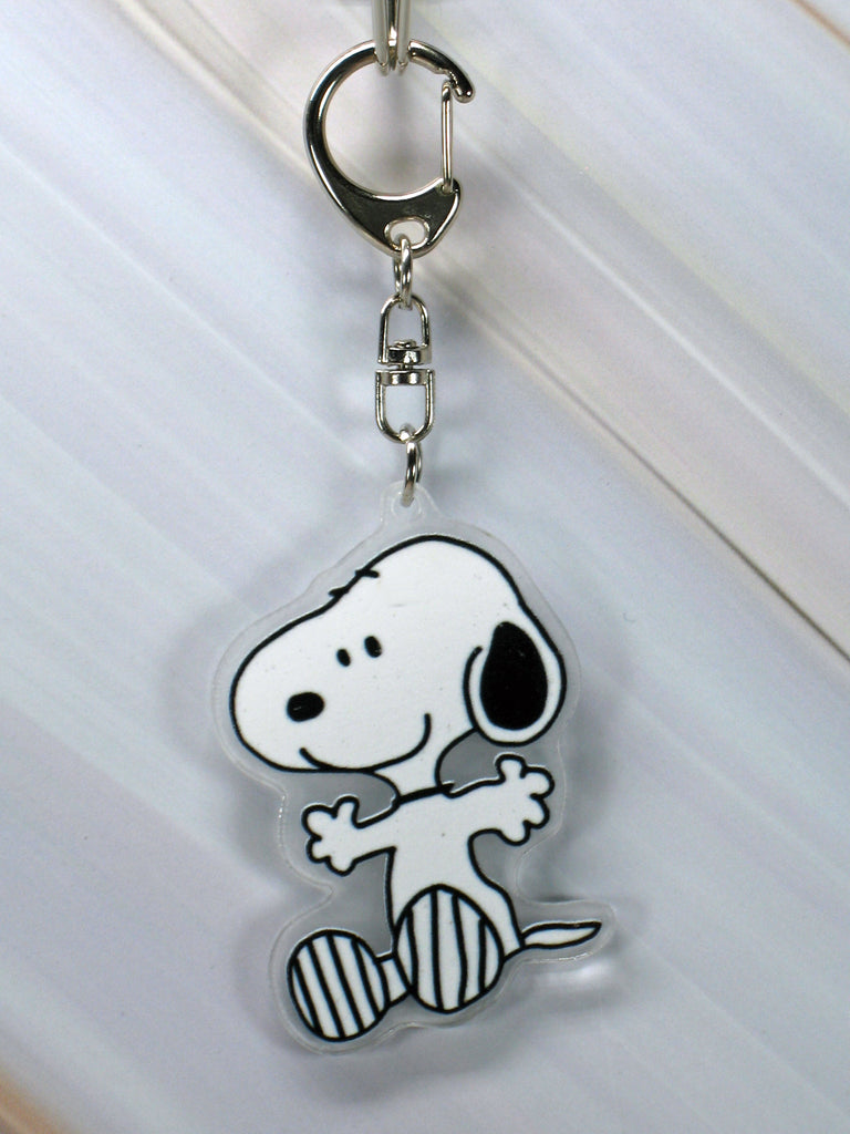 Peanuts Acrylic Swivel Key Chain - Snoopy Sitting | snoopn4pnuts.com