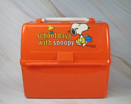 Vintage Dome Lunch Box - Lunchtime With Snoopy (One Latch Missing/Still Closes Securely) - snoopn4pnuts.com