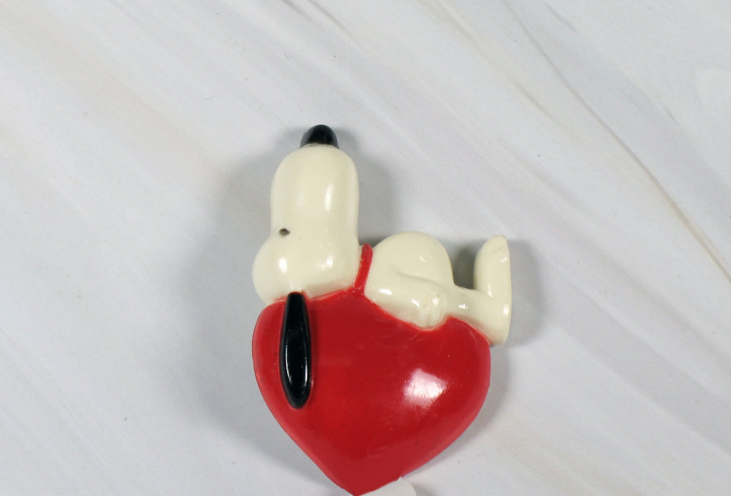 Snoopy On Heart magnet (Slightly Discolored)