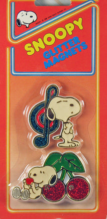 Snoopy Vintage Plastic Magnet Set - snoopn4pnuts.com