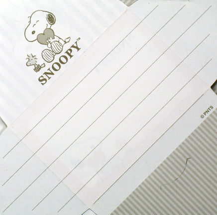 Snoopy Mini Folding Note Card Set - 20 Cards! (No Envelope Required!) - snoopn4pnuts.com