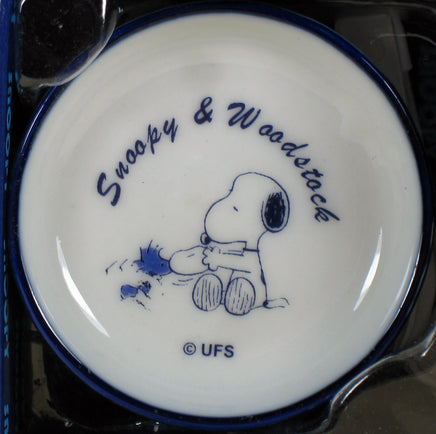 Peanuts Mini China Plate With Stand - Snoopy and Woodstock - snoopn4pnuts.com