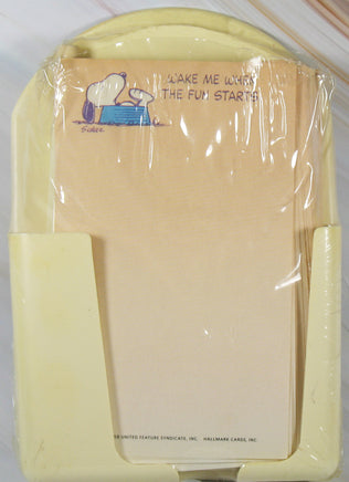 Snoopy Vintage Magnetic Memo Center - snoopn4pnuts.com