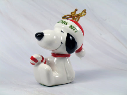1977 Santa Snoopy Candy Cane Christmas Ornament - snoopn4pnuts.com