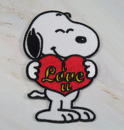 Snoopy Love Patch - snoopn4pnuts.com