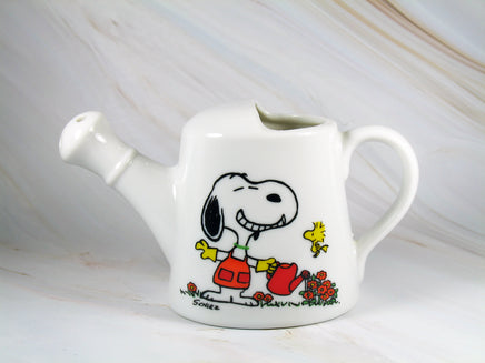 Snoopy Vintage Watering Can Planter - snoopn4pnuts.com