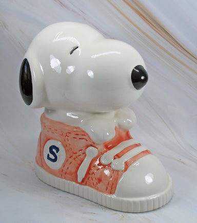 SNOOPY IN TENNIS SHOE Bank - snoopn4pnuts.com