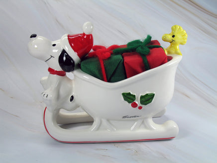 Snoopy Santa and Sleigh Vintage Planter (New But Near Mint) - snoopn4pnuts.com