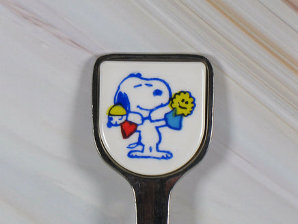Snoopy Child Size Stainless Steel Spoon With Melamine Crest - Puppets - snoopn4pnuts.com