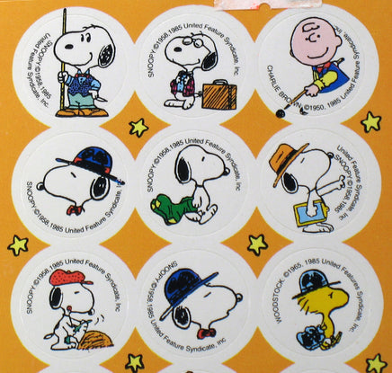 Peanuts Circle - Shaped Stickers - snoopn4pnuts.com