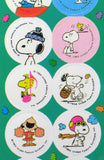 Snoopy Holiday Circle-Shaped Stickers