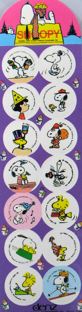 Snoopy Holiday Circle - Shaped Stickers - snoopn4pnuts.com